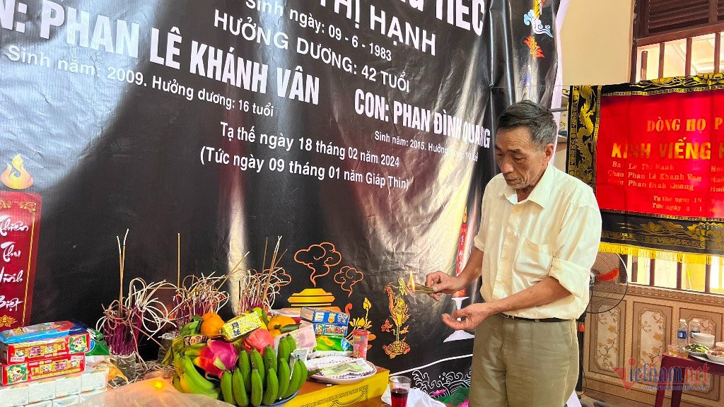 Xót xa người nhà nạn nhân vụ tai nạn trên cao tốc Cam Lộ - Hình 2 Xot xa nguoi nha nan nhan vu tai nan tren cao toc Cam Lo-Hinh-2