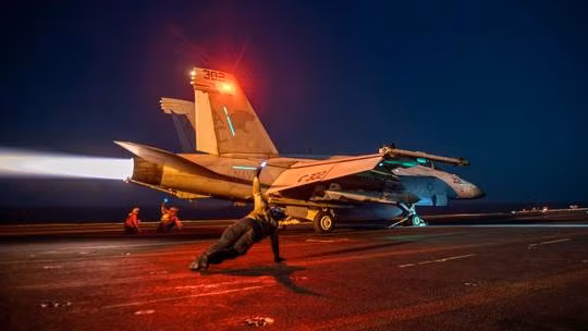 My tan cong loat muc tieu tai Yemen, Houthi dap tra