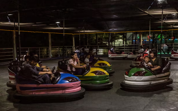 Bên trong một khu vui chơi ở Bình Nhưỡng.