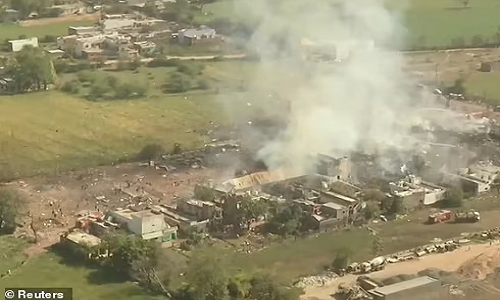 Nổ nhà máy pháo hoa Ấn Độ, hơn 160 người thương vong No nha may phao hoa An Do, hon 160 nguoi thuong vong