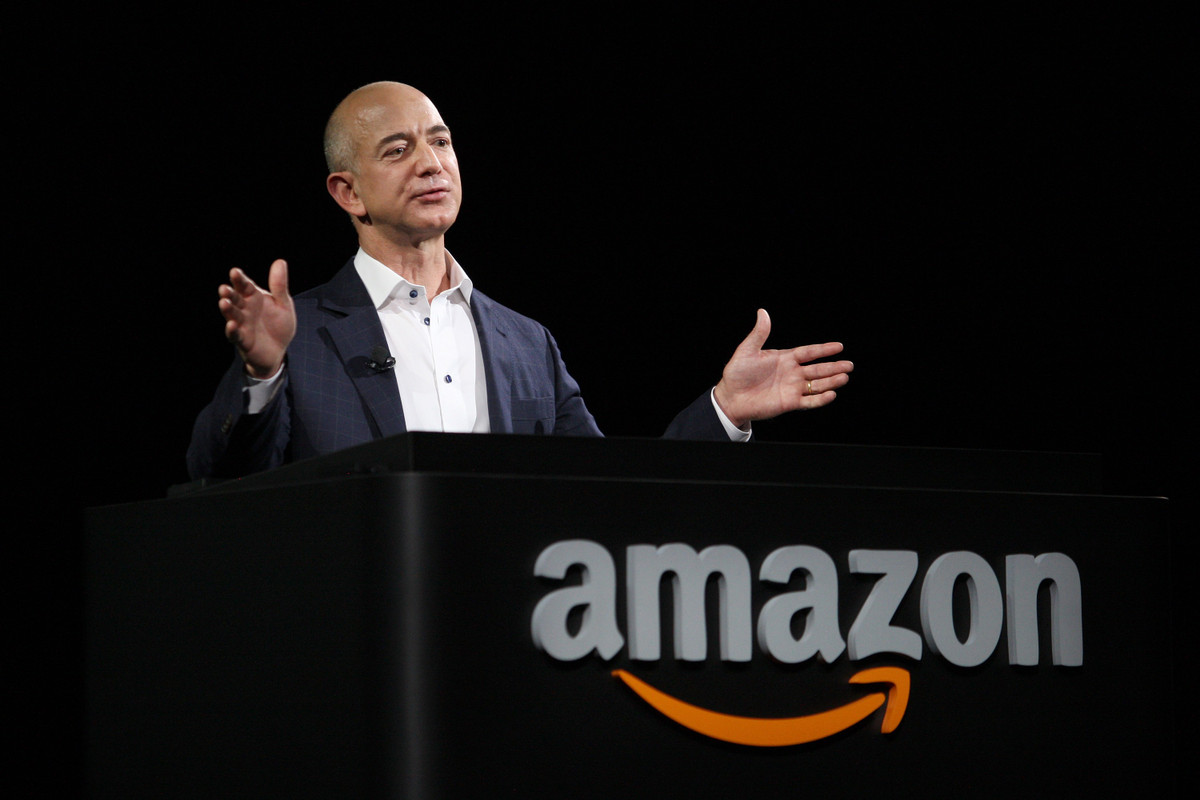 Đường đến thành công của “ông vua” thương mại điện tử Jeff Bezos - Hình 2 Duong den thanh cong cua “ong vua” thuong mai dien tu Jeff Bezos-Hinh-2