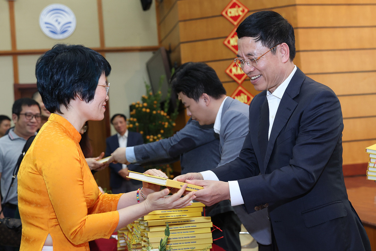 To bao xuat sac phai lam tot phan bien xa hoi voi tinh than xay dung-Hinh-7