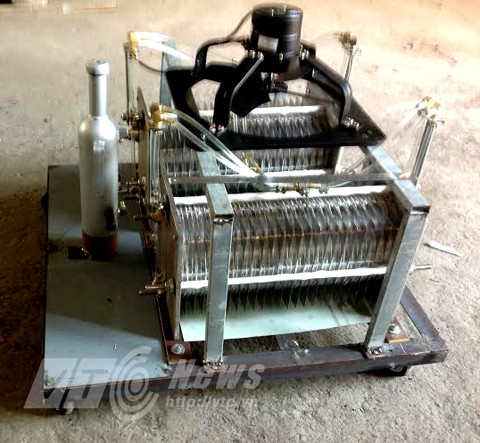 Ky su Viet sang che o to chay bang… nuoc la-Hinh-6