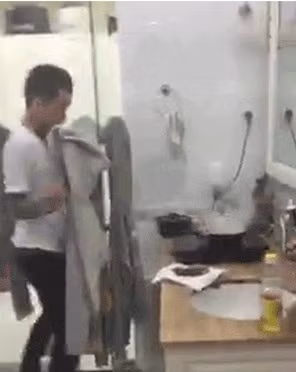 Tuy nhiên, đối với chị em, đôi khi chỉ cần chồng vào bếp làm vài thứ đơn giản cũng cảm thấy vui và hạnh phúc rồi.