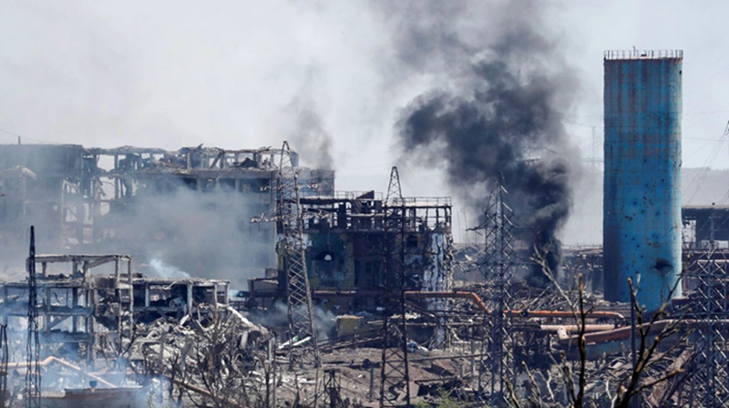 Sau khi giao tranh ở ngoại ô Chasov Yar kéo dài hai tháng, ngày 16/11, biệt kích Nga cuối cùng cũng tiến vào trung tâm thành phố và đột nhập vào vị trí nhà máy sản xuất vật liệu chịu lửa, vị trí nòng cốt của Quân đội Ukraine. Ảnh Reuters.