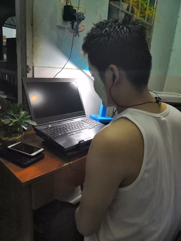 Nguoi ba dang yeu nhat he mat troi: Bat chuoc chau dap mat na va cai ket