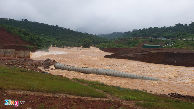 Tich nuoc trong luc thi cong thuy dien cuc ky nguy hiem-Hinh-2