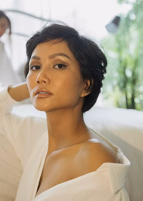 Hình ảnh H'hen Niê khoe mặt mộc mới đây. Ảnh: FBNV