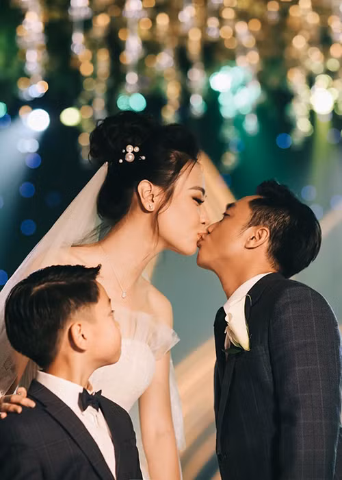 Bé Subeo góp mặt trong đám cưới của Cường Đô la và Đàm Thu Trang.