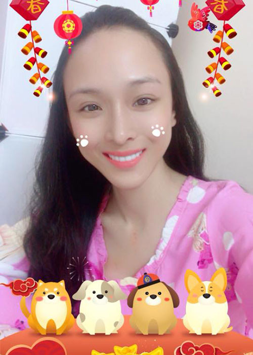 Vì vướng ồn ào tình tiền với đại gia, Phương Nga rơi vào vòng lao lý đồng thời đánh mất hình ảnh. Dù nhiều ý kiến bày tỏ người đẹp đáng thương song cũng không ít người chỉ trích cô đã có lối sống thực dụng.