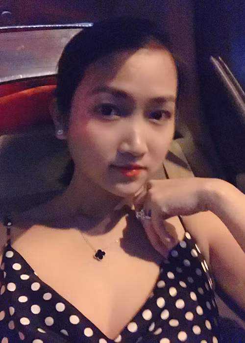 Tuy nhiên, trong những năm qua, việc bán hàng online của Yến Phương bị một số cư dân mạng dị nghị.