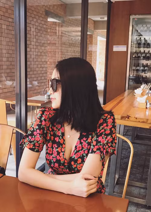 Yến Phương hiếm khi mặc hở bạo bởi cô chuộng phong cách kín đáo.