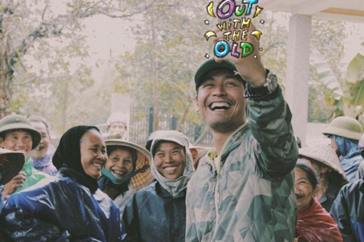 Theo Vietnamnet, cuối tháng 10/2017, Phan Anh từng tổ chức gặp gỡ truyền thông để chia sẻ các thông tin liên quan đến số tiền 24 tỷ. Anh còn lập website để công khai tất cả hoạt động thiện nguyện của mình.