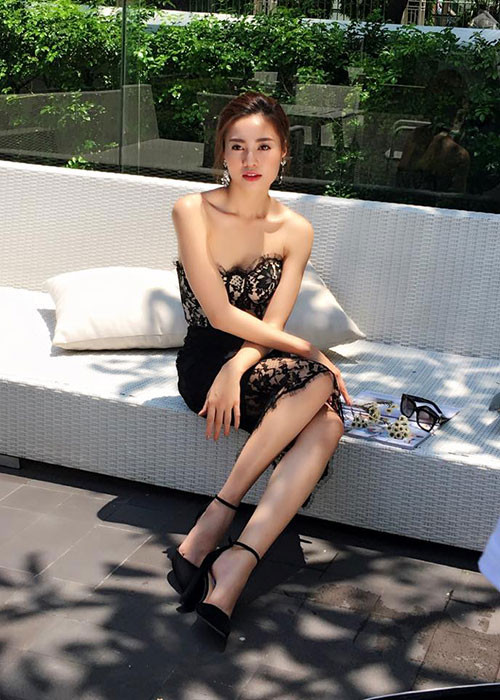 Màn lột xác từ gái ngoan đến “gái già” sexy của Lan Ngọc gây chú ý.