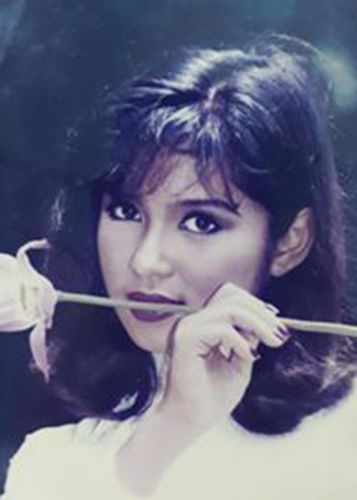 Việt Trinh từng trở thành người yêu của Phạm Huy Phước - giám đốc Công ty Tamexco. Đại gia này đã ôm cả "núi" tiền để mua quà tặng cho ngọc nữ màn ảnh.