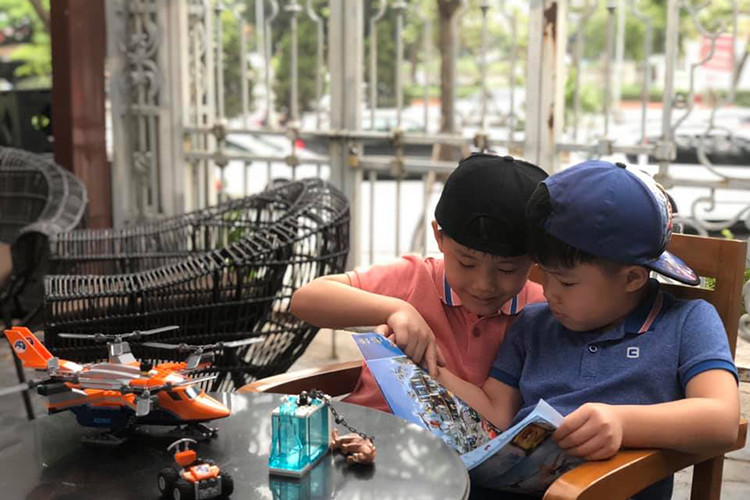 Trung Nghĩa khẳng định dù anh và Hoàng Linh đã ly hôn nhưng vẫn chung tiếng nói trong việc nuôi dạy các con.