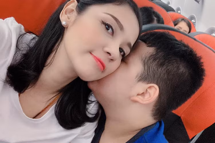 Lý do Việt Trinh giấu con với công chúng là vì muốn con có cuộc sống của một người bình thường.