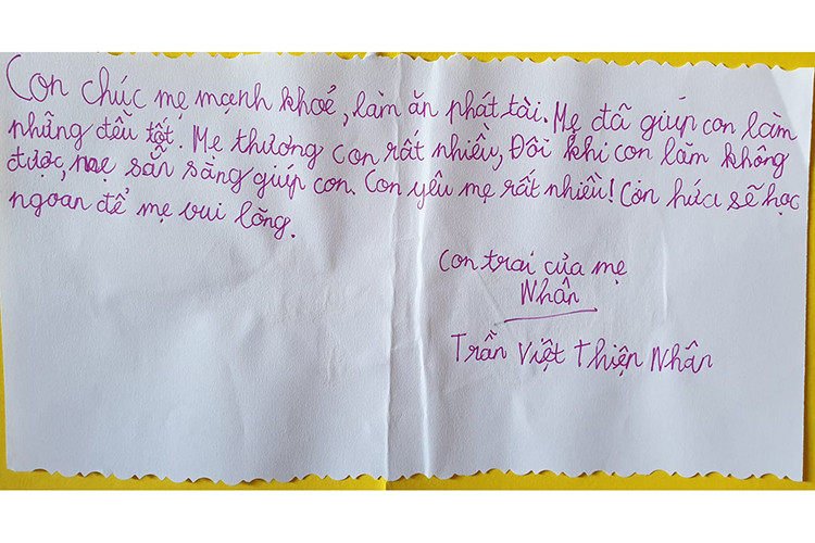 Bé Thiện Nhân viết thư tay chúc mừng mẹ đón ngày 8/3 năm nay.