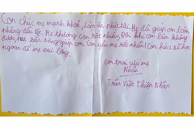 Bé Thiện Nhân viết thư tay chúc mừng mẹ đón ngày 8/3 năm nay.