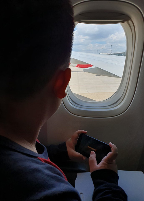 Ngày 20/10, 8/3, con trai của Việt Trinh luôn dành tặng mẹ những món quà.