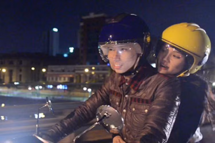 Vì Thu Thủy, Huỳnh Nhất Phương tham gia MV “Ai quên được ai” của nữ ca sĩ với vai nam chính. Ảnh: Khỏe và đẹp