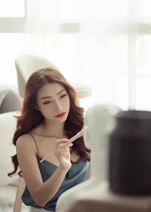 Tình cũ của Kin Nguyễn đang là diễn viên tự do và chưa có hoạt động nào gây chú ý.