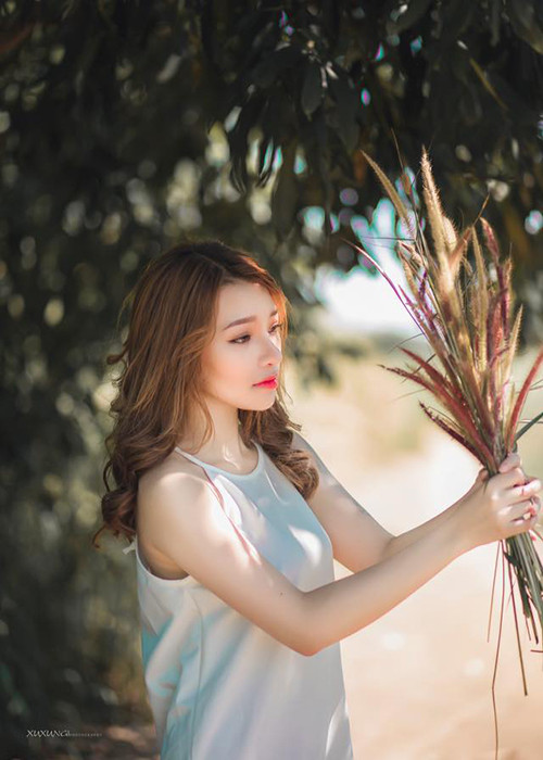 Theo Người nổi tiếng, Yến Hana sinh năm 1995 đến từ Kiên Giang.