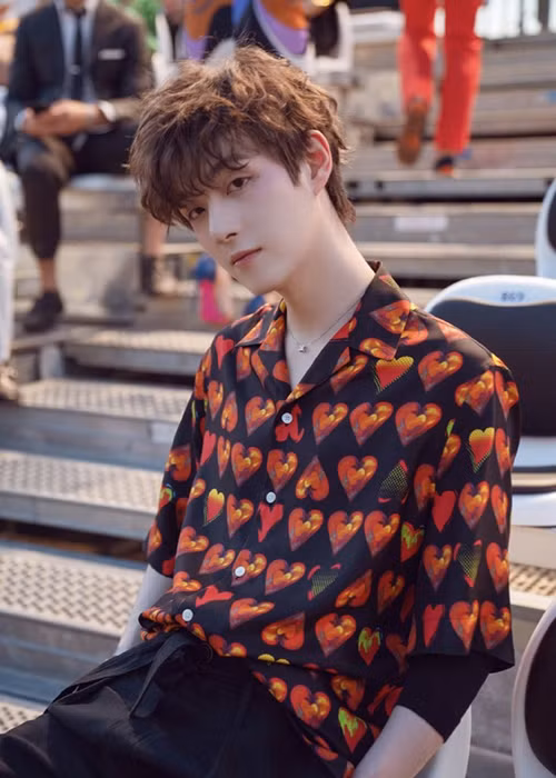 Công ty chủ quản của Vương Triết đưa ra thông cáo phủ nhận tin đồn Vương Triết bị lộ clip giường chiếu.