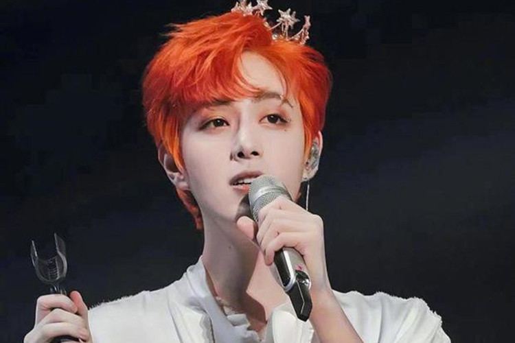 Sau tin đồn lộ clip nhạy cảm, Vương Triết trở thành đề tài bàn tán của dư luận.