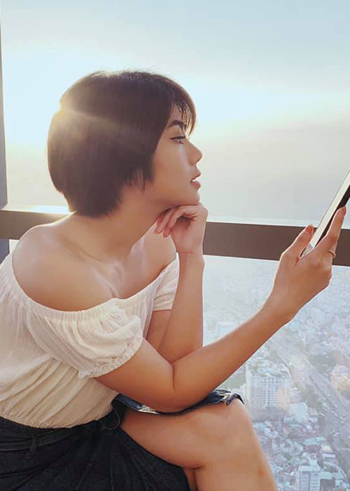 Năm 2018, khi chia sẻ về chuyện tình cảm với Vietnamnet, Phương Linh cho hay cô có 4 mối tình, đều là những mối quan hệ nghiêm túc, mối tình ngắn nhất kéo dài 1 năm và mối tình lâu nhất kéo dài 5 năm.