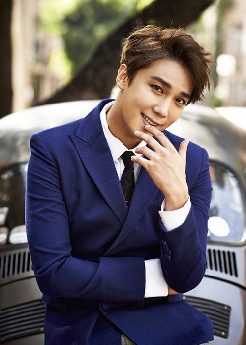 Park Jung Min một mực phủ nhận chuyện từng hẹn hò Park Jung Min.