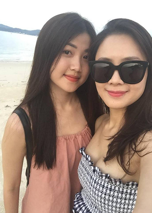 Hồng Diễm hơn Lương Thanh đến 14 tuổi nhưng không thua kém đàn em về độ trẻ trung, gợi cảm.