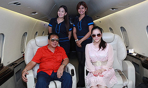 Su that Ly Nha Ky lam con nuoi cac ty phu, quan he the nao?-Hinh-4