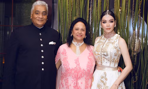 Su that Ly Nha Ky lam con nuoi cac ty phu, quan he the nao?