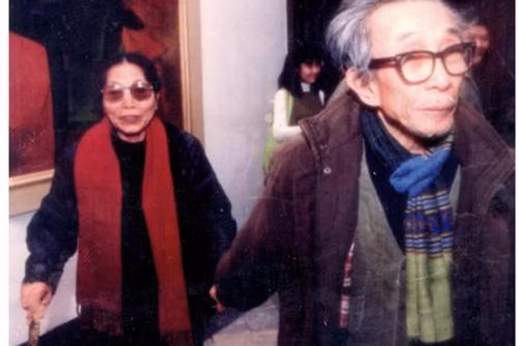 Nhà văn Kim Lân có cuộc hôn nhân hạnh phúc với bà Nguyễn Thị Tám. Đến năm 2007, ông qua đời, hưởng thọ 87 tuổi. Ảnh: Vietnamnet