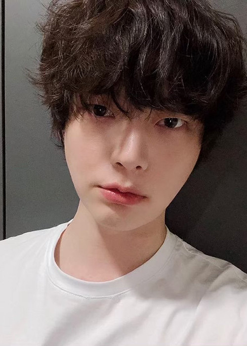 Sau khi kết hôn, Jae Hyun luôn bị gắn mác là chồng của Goo Hye Sun.