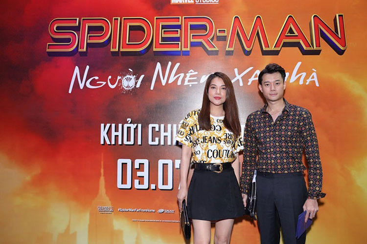 Trong khi Trương Ngọc Ánh có vị trí vững chắc trong showbiz Việt thì Anh Dũng mới được chú ý từ bộ phim "Sống chung với mẹ chồng".