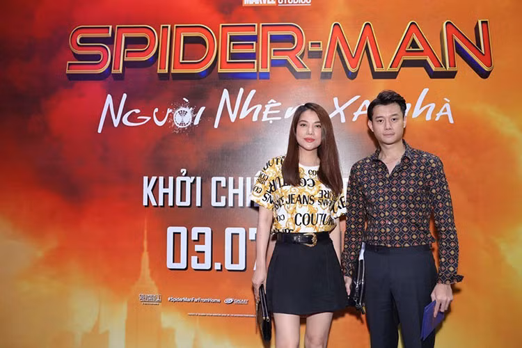 Trong khi Trương Ngọc Ánh có vị trí vững chắc trong showbiz Việt thì Anh Dũng mới được chú ý từ bộ phim "Sống chung với mẹ chồng".