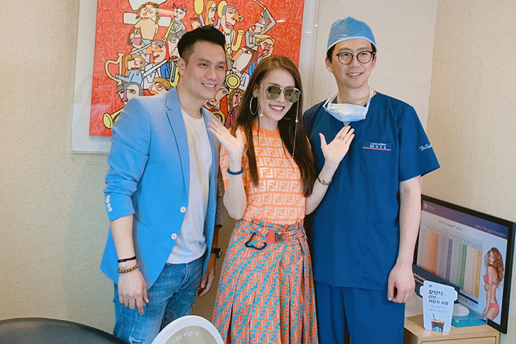 Là bạn thân của Việt Anh, Quế Vân liên tục lên tiếng bênh vực nam diễn viên mỗi lần anh bị chê sau khi trùng tu gương mặt.