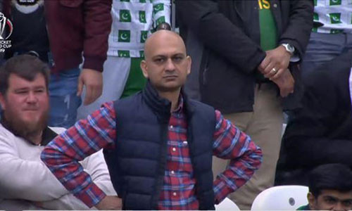 Meme 'Nguoi dan ong that vong' dang xuat hien khap mang xa hoi