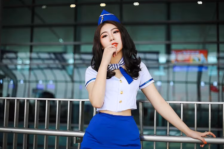 Trả lời Zing, Khánh My cho hay, ban đầu cô đóng vai người được Vũ tán tỉnh nhưng sau đó nội dung này bị cắt do thời lượng phim quá dài.