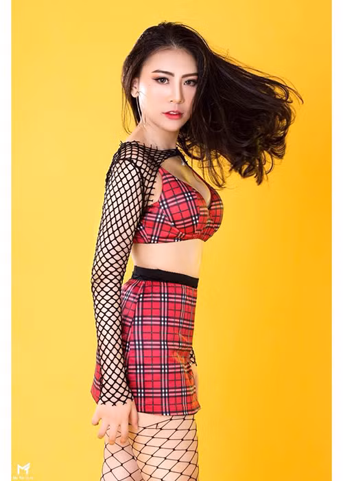 Khánh My sinh năm 2000, đến từ Hải Phòng.