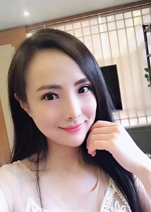 Can Lộ Lộ khá kín tiếng trong chuyện tình cảm.