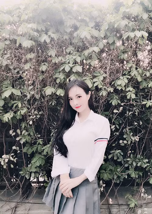 Không còn nhận ra một Can Lộ Lộ mặc những trang phục mát mẻ, phát ngôn gây tranh cãi.