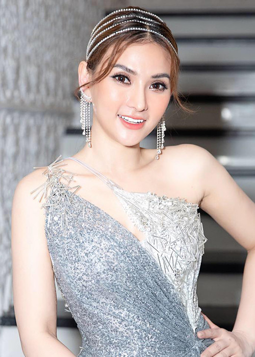 Sau thời gian làm mẹ đơn thân, Thu Thủy đã tái hôn với Kin Nguyễn.