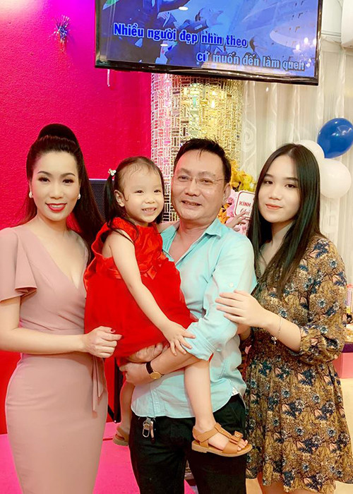 Nhân dịp sinh nhật Trịnh Kim Chi, doanh nhân Trấn Phương cất công chuẩn bị mua căn biệt thự 200m2 làm quà tặng vợ.