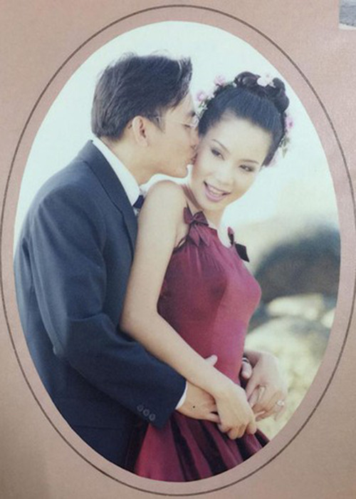 Doanh nhân Trấn Phương kết hôn với Trịnh Kim Chi vào năm 2000. Sau đám cưới, Trịnh Kim Chi sang Mỹ sống cùng chồng được 2 năm.