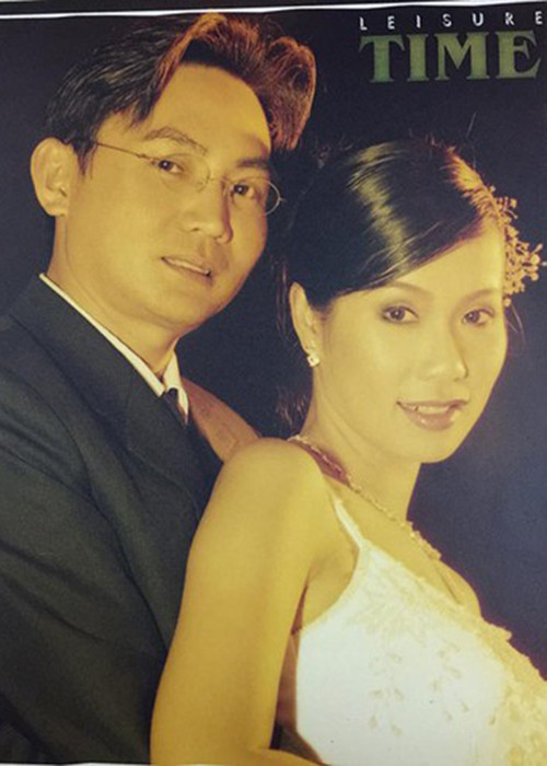 Theo Dân Trí, trong mắt của Trịnh Kim Chi, ông xã là người tinh tế, trầm tính, ít nói và chu đáo với phụ nữ.