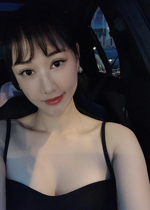 Năm nay, con gái của Maya đã lên 4 tuổi. Bé chào đời ở Mỹ và hiện sống cùng mẹ tại Việt Nam.