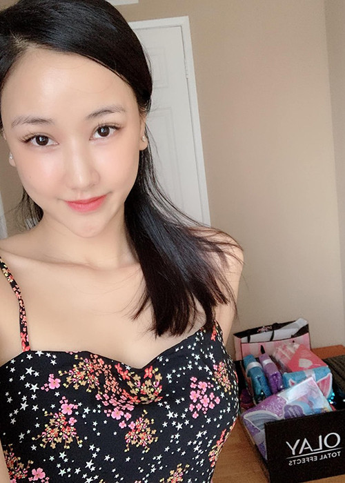 Maya được xem là một trong những bà mẹ đơn thân xinh đẹp nhất nhì showbiz Việt.